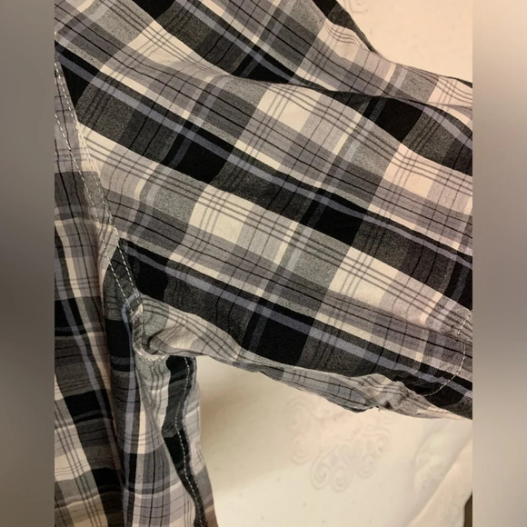 Carhartt men’s button up plaid shirt size 2XL - Picture 4 of 6